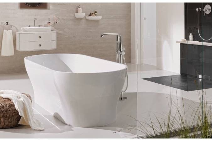Смеситель для ванны Grohe Essence New 23491001, однозахватный