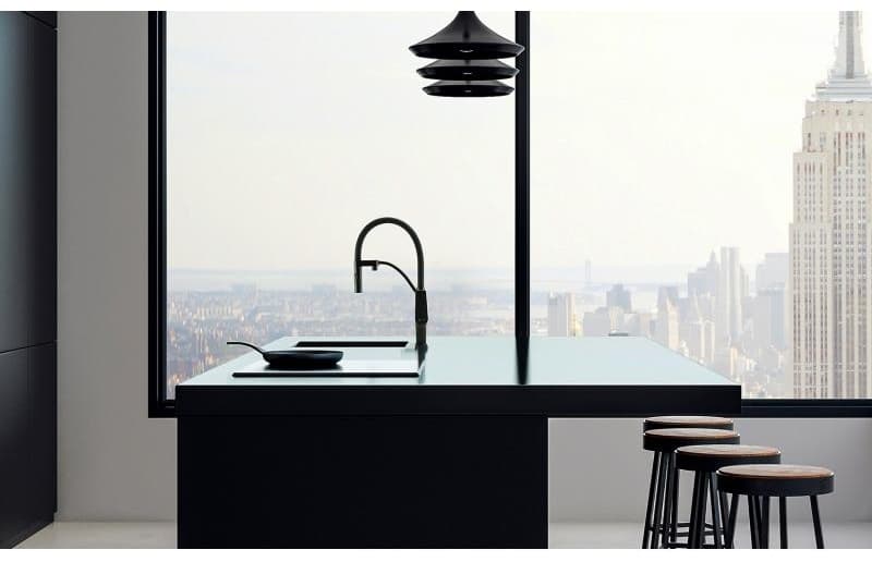 Смеситель с гибким изливом Lemark Bronx LM3761BL, латунь, цвет черный