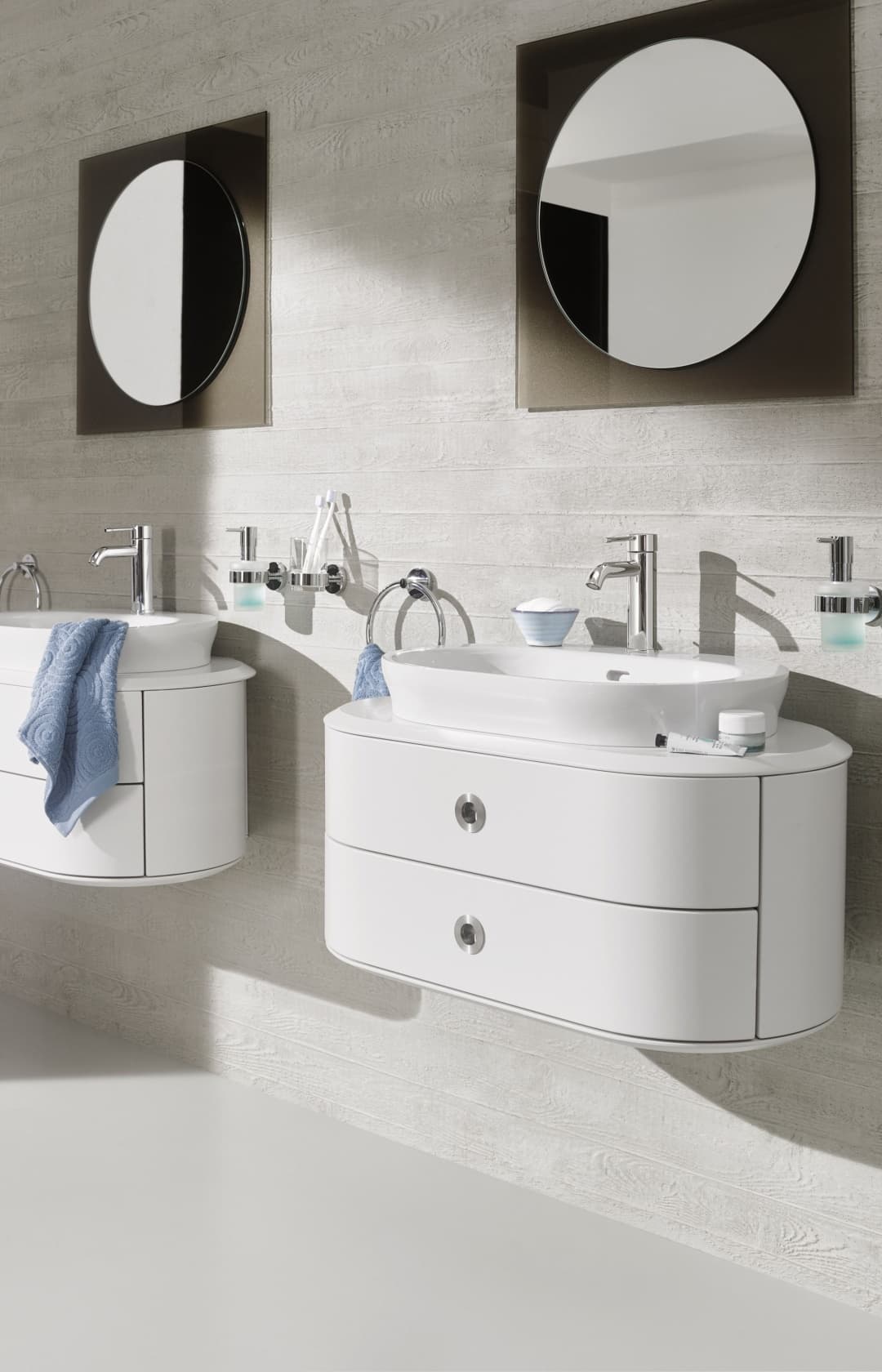 Смеситель для раковины (умывальника) Grohe Essence New OHM 23589001, однозахватный