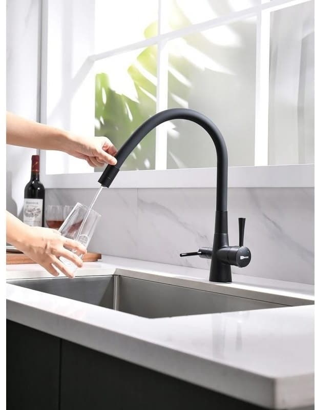 Смеситель с гибким изливом Lemark COMFORT LM3075BL, латунь, цвет черный